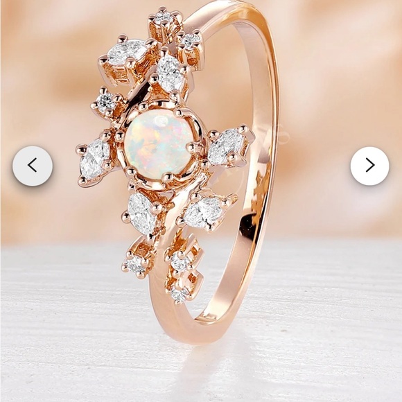 Stunning engagement ring / wedding ring, sure to impress. - Picture 3 of 9